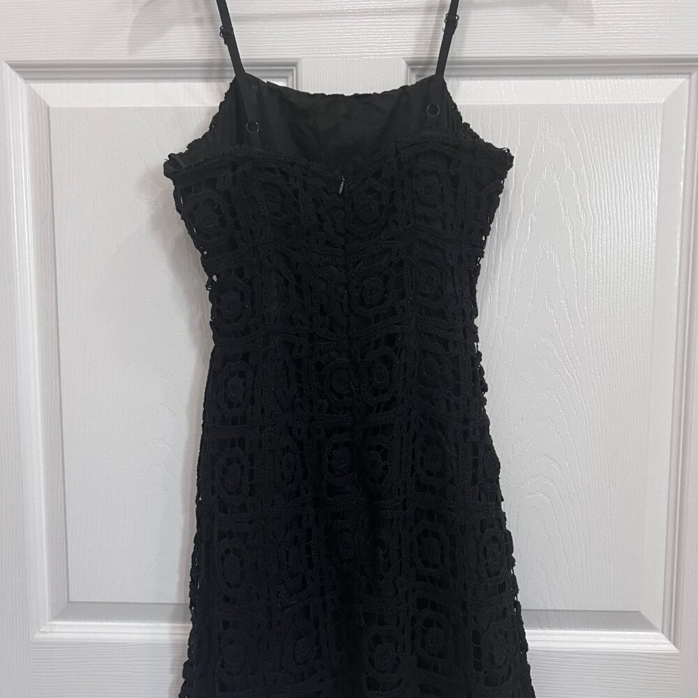 AQUA XS Black Embroidered Eyelet Mini Dress Adjustable Straps Lined - Picture 5 of 9